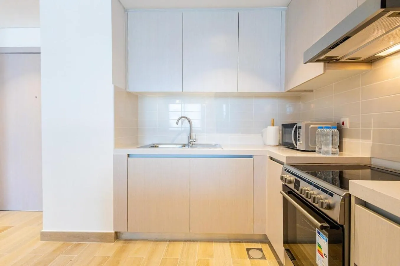 아부다비 Voyage'S Elegant 1Br In Waters Edge 아파트